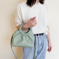 Women's Medium Pu Leather Solid Color Elegant Classic Style Bucket Open Shoulder Bag Handbag Crossbody Bag main image 3