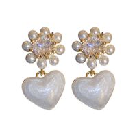1 Pair Simple Style Heart Shape Inlay Copper Rhinestones Pearl Earrings main image 4