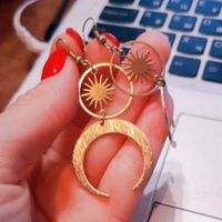 1 Pair Ethnic Style Simple Style Sun Moon Plating Metal Drop Earrings sku image 1