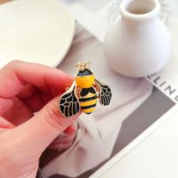 Casual Retro Bee Alloy Enamel Plating Women's Brooches main image 3