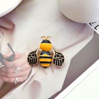 Casual Retro Bee Alloy Enamel Plating Women's Brooches sku image 1
