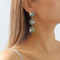 1 Paar Elegant Vintage-stil Süss Blume Inlay Legierung Künstlicher Diamant Tropfenohrringe main image 5