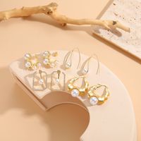 1 Pair Elegant Glam Irregular Asymmetrical Copper Pearl Zircon 14k Gold Plated Earrings main image 6