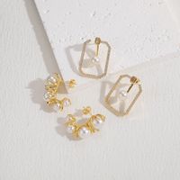 1 Pair Elegant Glam Irregular Asymmetrical Copper Pearl Zircon 14k Gold Plated Earrings main image 4