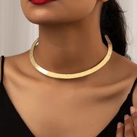 Casual Vintage Style Simple Style Solid Color Alloy Gold Plated Women's Choker main image 1