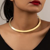 Casual Vintage Style Simple Style Solid Color Alloy Gold Plated Women's Choker main image 2