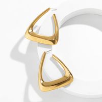 1 Pair Simple Style Triangle Three-dimensional Alloy Drop Earrings main image 3