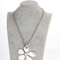 Exaggerated Butterfly Alloy Patchwork Women's Necklace main image 7