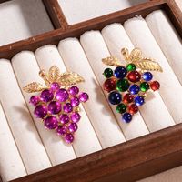 Elegant Vintage Style Luxurious Grape Copper Alloy Plating Inlay Glass Stone Women's Brooches 1 Piece main image 1