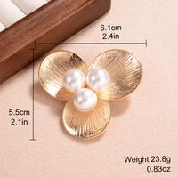 Casual Vintage Style French Style Flower Copper Alloy Inlay Artificial Pearls Women's Brooches 1 Piece sku image 1