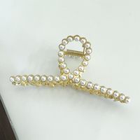Casual Simple Style Round Crown Solid Color Metal Inlay Pearl Hair Claws sku image 2