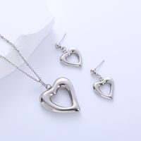 304 Stainless Steel 18K Gold Plated Simple Style Hollow Out Heart Shape No Inlaid Earrings Necklace Jewelry Set main image 3
