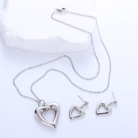 304 Stainless Steel 18K Gold Plated Simple Style Hollow Out Heart Shape No Inlaid Earrings Necklace Jewelry Set main image 4