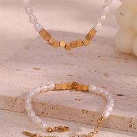 Klassischer Stil Quadrat Rostfreier Stahl Süßwasserperle Perlen 18 Karat Vergoldet Armbänder Halskette main image 4