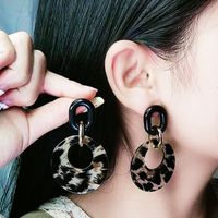 1 Pair Modern Style Round Arylic Drop Earrings main image 1