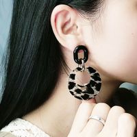 1 Pair Modern Style Round Arylic Drop Earrings main image 3
