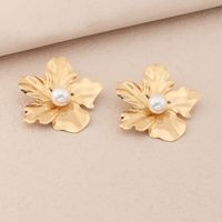 Lady Flower Alloy Plating Inlay Artificial Pearls Women's Ear Studs main image 5