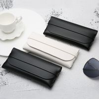 Stylish And Portable Black Pvc Soft Bag Sunglasses Case main image 2