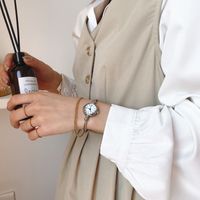 Elegant Einfacher Stil Runden Quarz Frauen Uhren sku image 4