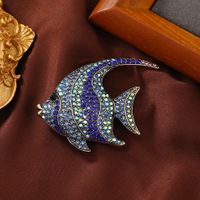 Rétro Brillant Poisson Alliage Placage Incruster Strass Unisexe Broches main image 1