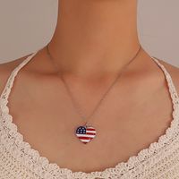 Estilo Moderno Bandera Estadounidense Aleación Embutido Diamantes De Imitación Día De La Independencia Mujeres Collar Colgante main image 2