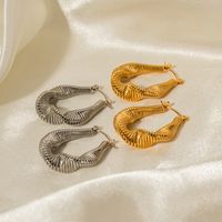 1 Pair Modern Style Solid Color Spiral Stripe Plating Stainless Steel Titanium Steel 18k Gold Plated Hoop Earrings main image 4