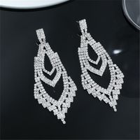 Simple Style Solid Color Copper Inlay Rhinestones Silver Plated Women's Drop Earrings main image 3