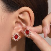 1 Pair Vintage Style Simple Style Oval Inlay Alloy Rhinestones 14k Gold Plated Ear Studs main image 1