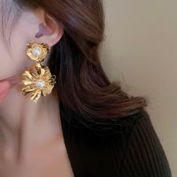 Retro Flower Alloy Plating Inlay Artificial Pearls Women's Ear Studs sku image 14