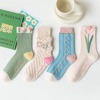 Women's Sweet Flower Cotton Crew Socks A Pair main image 1