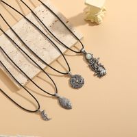 Retro Solid Color Alloy Resin Imitation Opal Plating Inlay Opal Silver Plated Men's Necklace main image 1