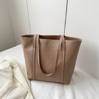 Femmes Toutes Les Saisons Faux Cuir De Base Sac D'épaule main image 4