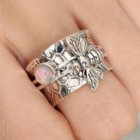 Retro Bee Alloy Plating Inlay Artificial Gemstones Women's Wide Band Ring main image 2
