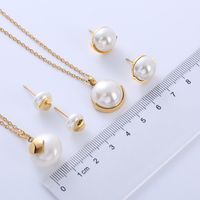 304 Stainless Steel 18K Gold Plated Elegant Lady Simple Style Plating Inlay Geometric Pearl Earrings Necklace main image 2