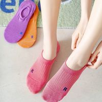 Frau Basic Einfarbig Baumwolle Ankle Socken Ein Paar main image 5