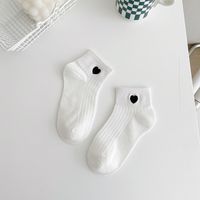 Frau Preppy-stil Herzform Baumwolle Crew Socken Ein Paar sku image 1
