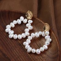 1 Pair Elegant Simple Style Irregular Beaded Plating Inlay Freshwater Pearl Copper Pearl Gold Plated Drop Earrings sku image 2