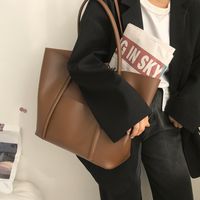 Women's All Seasons Pu Leather Vintage Style Tote Bag main image 4