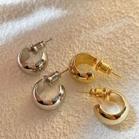 1 Pair Modern Style C Shape Asymmetrical Plating Copper 18k Gold Plated Earrings sku image 1