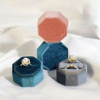 Elegant Solid Color Flannel Wholesale Jewelry Boxes main image 3