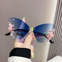 Dame Schmetterling Ac Schmetterlingsrahmen Eingelegte Perlen Rahmenlos Sonnenbrille Der Frauen sku image 7