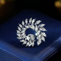 Lady Leaf Alloy Plating Inlay Artificial Crystal Unisex Brooches main image 3