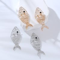 1 Paar Elegant Luxuriös Fisch Aushöhlen Inlay Legierung Künstliche Edelsteine Ohrstecker main image 1