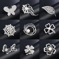 Elegant Leaf Flower Butterfly Alloy Plating Inlay Rhinestones Pearl Women's Brooches main image 1