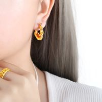 Einfacher Stil Einfarbig Twist Überzug Titan Stahl 18 Karat Vergoldet Ohrringe main image 4