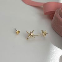 1 Paar Einfacher Stil Koreanische Art Stern Asymmetrisch Inlay Legierung Strasssteine Ohrclips Ohrstecker sku image 1