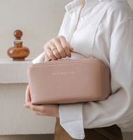 Women's All Seasons Pu Leather Letter Classic Style Pillow Shape Zipper Cosmetic Bag main image 3