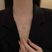 Elegant Dame Geometrisch Herzform Bogenknoten Titan Stahl Kupfer Überzug Inlay Zirkon Halskette Mit Anhänger main image 5