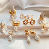 1 Pair Baroque Style C Shape Geometric Flower Plating Imitation Pearl Copper 18k Gold Plated Drop Earrings main image 3
