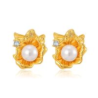 1 Pair Baroque Style C Shape Geometric Flower Plating Imitation Pearl Copper 18k Gold Plated Drop Earrings main image 5